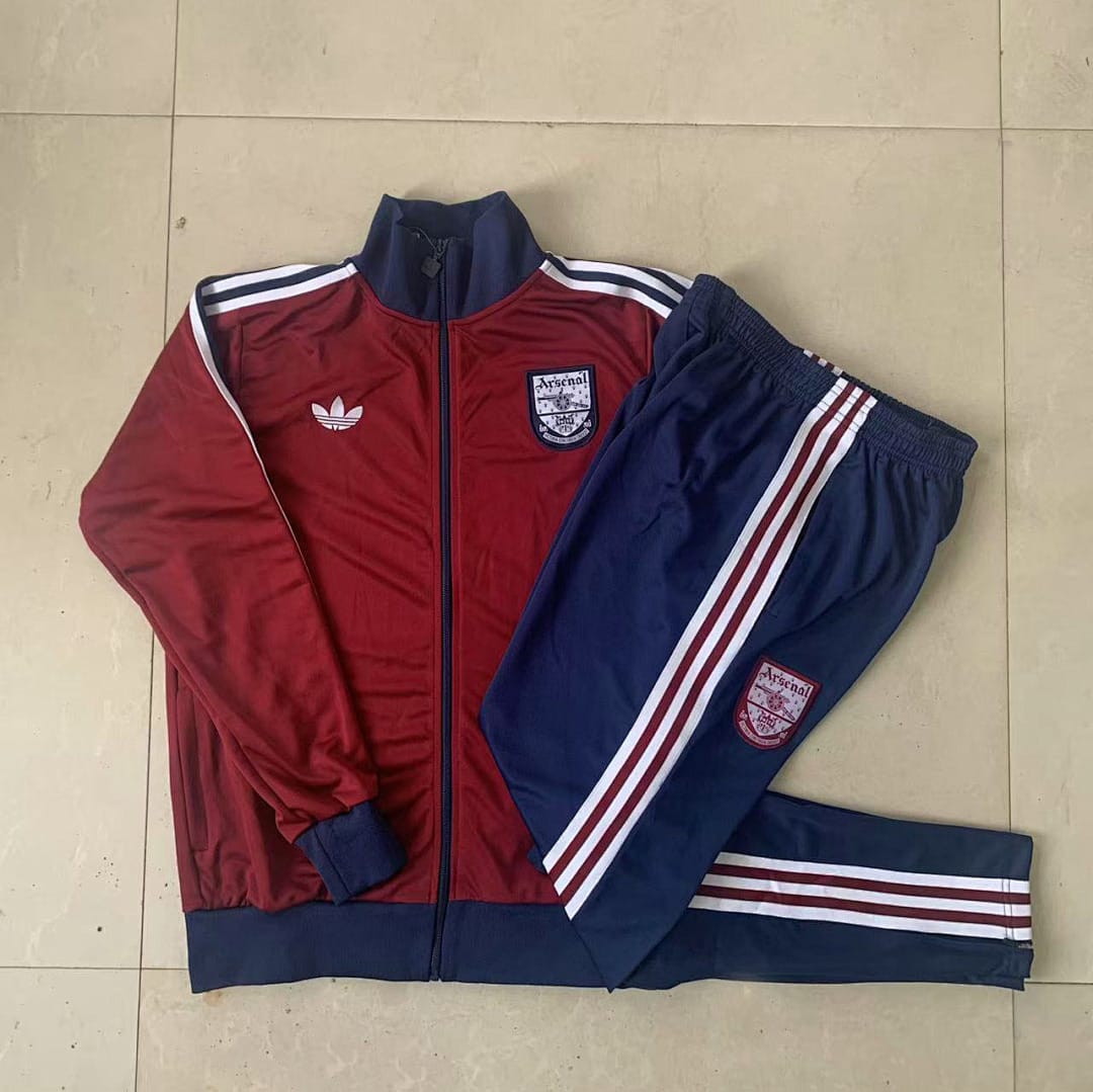 Arsenal 25/26 Chaqueta Niño · Vino · Retro · Cuello Azul Rey