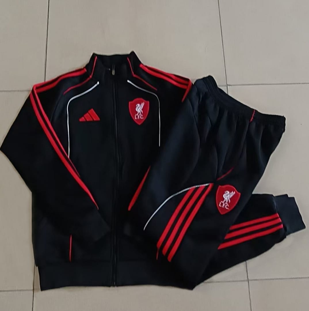 Liverpool 25/26 Chaqueta Niño · Negro · Retro