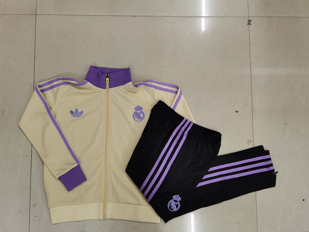 Real Madrid 24/25 Chaqueta Niño · Crema