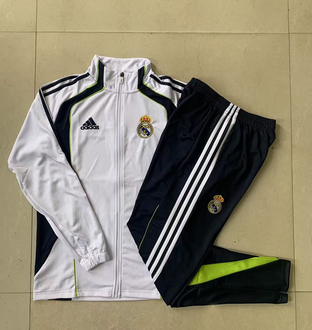Real Madrid 25/26 Chaqueta Niño · Blanco · Retro · Detalles Azul Marino