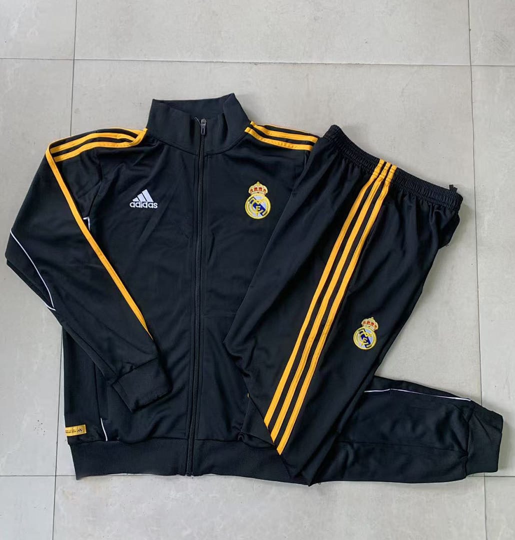 Real Madrid 25/26 Chaqueta Niño · Negro · Retro